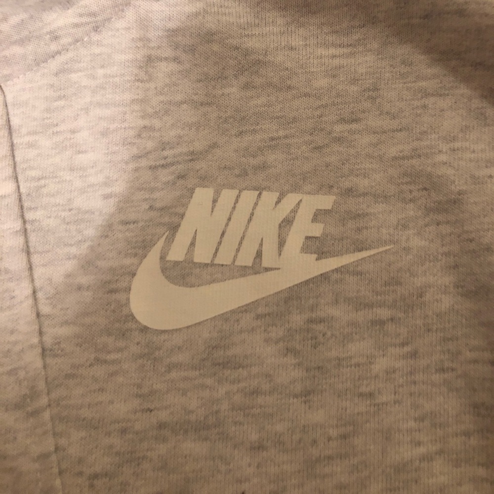 Nike pullover - Picture 2 of 3